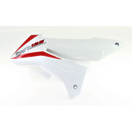 LEFT COVER WHITE WITH STICKER 65681L29008Z