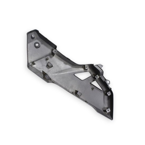 RIGHT TANK PROTECTIVE PLATE, SILVER HN, WITH STICKER SVT650 SVT650X