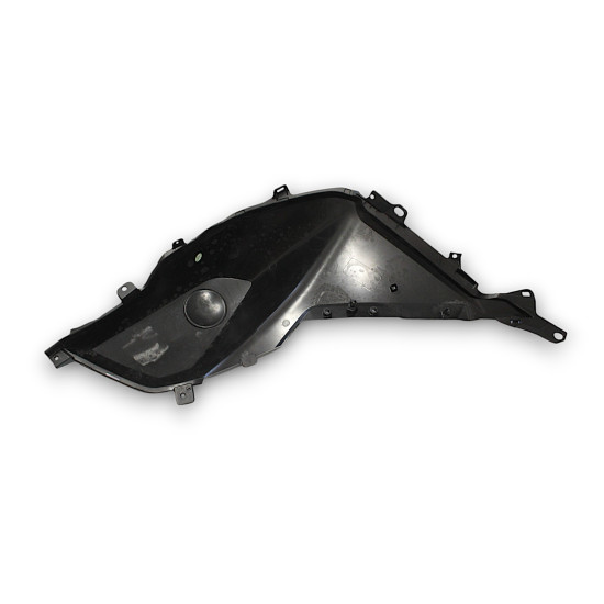 FUEL TANK RIGHT PROTECTIVE PLATE, BLACK NJ, WITH STICKER SVT650 SVT650X