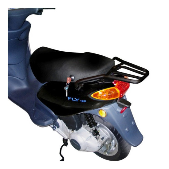 KAPPA CENTRINIS DĖŽUTĖS RĖMAS PIAGGIO FLY 50 / 100 / 125 / 150 (04-17) (BE PLOKŠTELĖS)