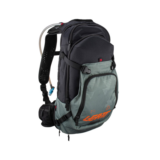 LEATT CAMEL BAG (kuprinė) su hidratacijos sistema MOTO XL 1.5 hidratacija (1,5 l skysčio, 20 l krovinio) kaktuso spalvos