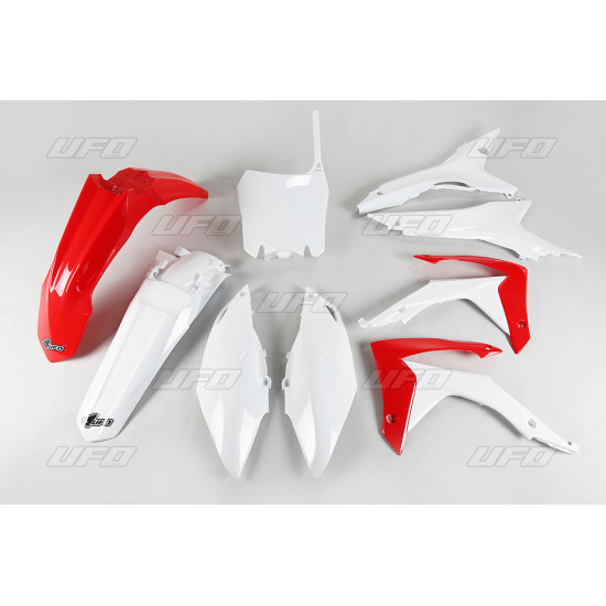 UFO PLASTIKINIS KOMPLEKTAS HONDA CRF 250R 14-17, CRF 450R 13-16 SU ORO FILTRO DANGTELIAIS ORIGINALIOS SPALVOS (RAUDONA /