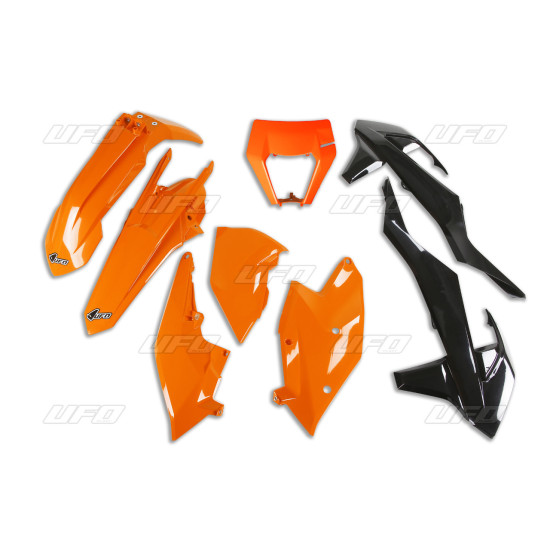 UFO KTM EXC/EXC-F TPI '17-'19 PLASTIKINIS KOMPLEKTAS SU ŽIBINTŲ DANGTELIU, ORIGINALI SPALVA (ORANŽINĖ/JUODA) (KT523E999)
