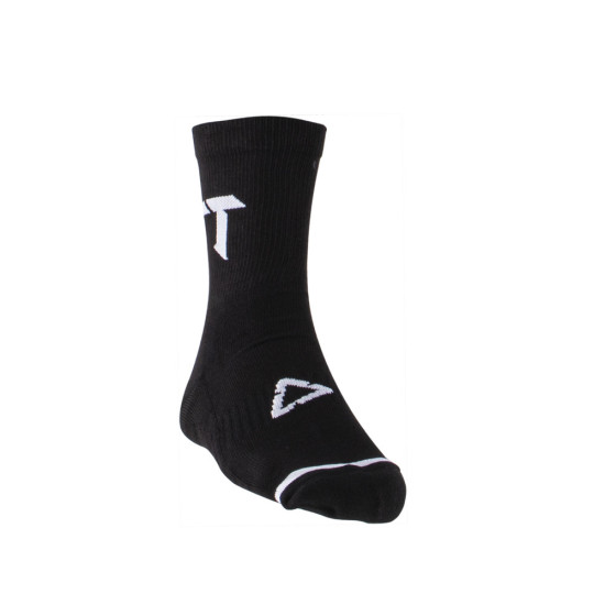 LEATT DVIRAČIŲ KOJINĖS MTB KOJINĖS JUODOS SPALVOS JUODOS DYDIS L / XL (43-48)