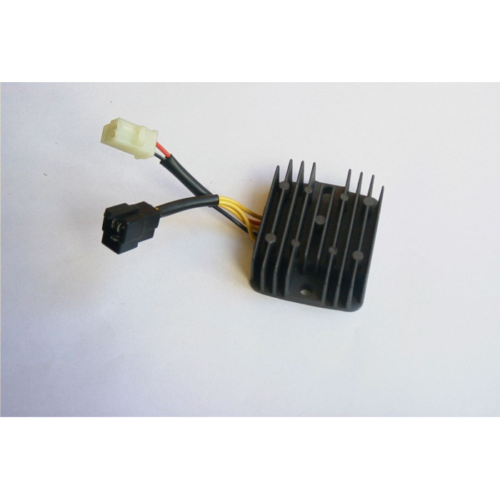 TOURMAX voltage regulator (rectifier) ​​SUZUKI SV 650 '99-'02, LS 650 SAVAGE '86-'04, LS 650 BOULEVAD '05-'19 (OEM:328