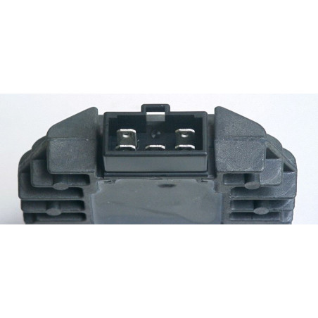 TOURMAX voltage regulator (current rectifier) ​​YAMAHA YP 125R '10-'11, YZF 125 '08-'09, YP 250 MAJESTY '98-'01, XP 500 T-MAX