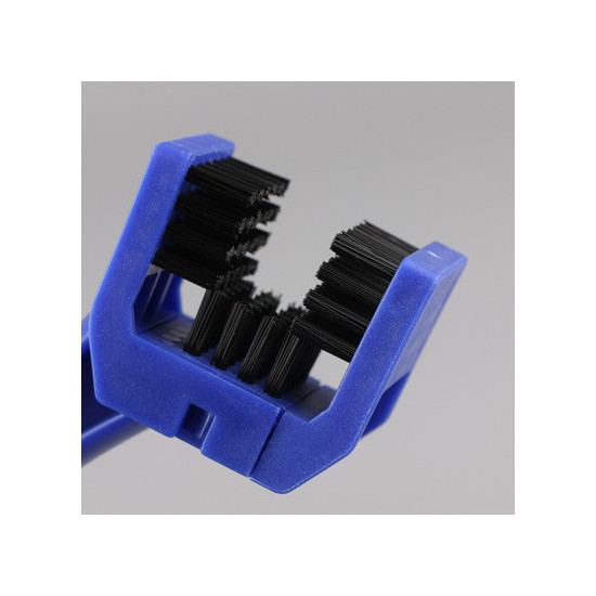 Brush for chain and sprockets