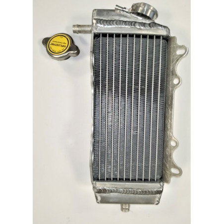 FLUIDYNE radiatorius KAWASAKI KX 250 F '04-'05, SUZUKI RMZ 250 04-06 kairė (su kamščiu)