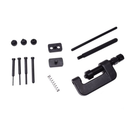 Chain connecting tool